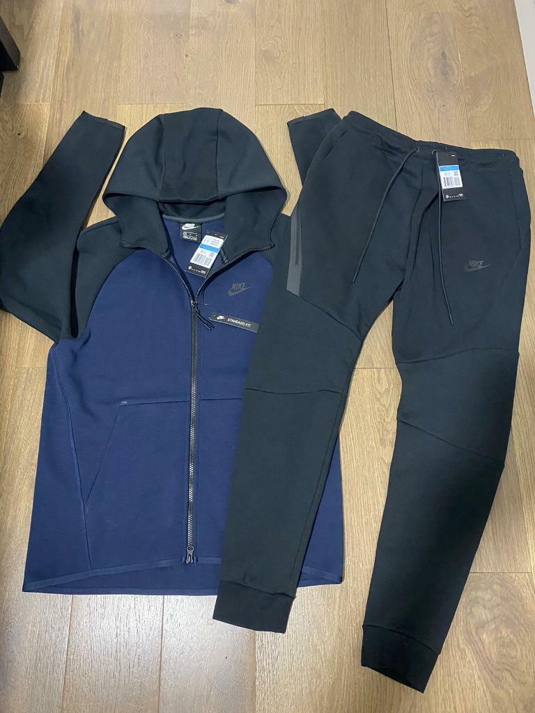 tech fleece obsidian